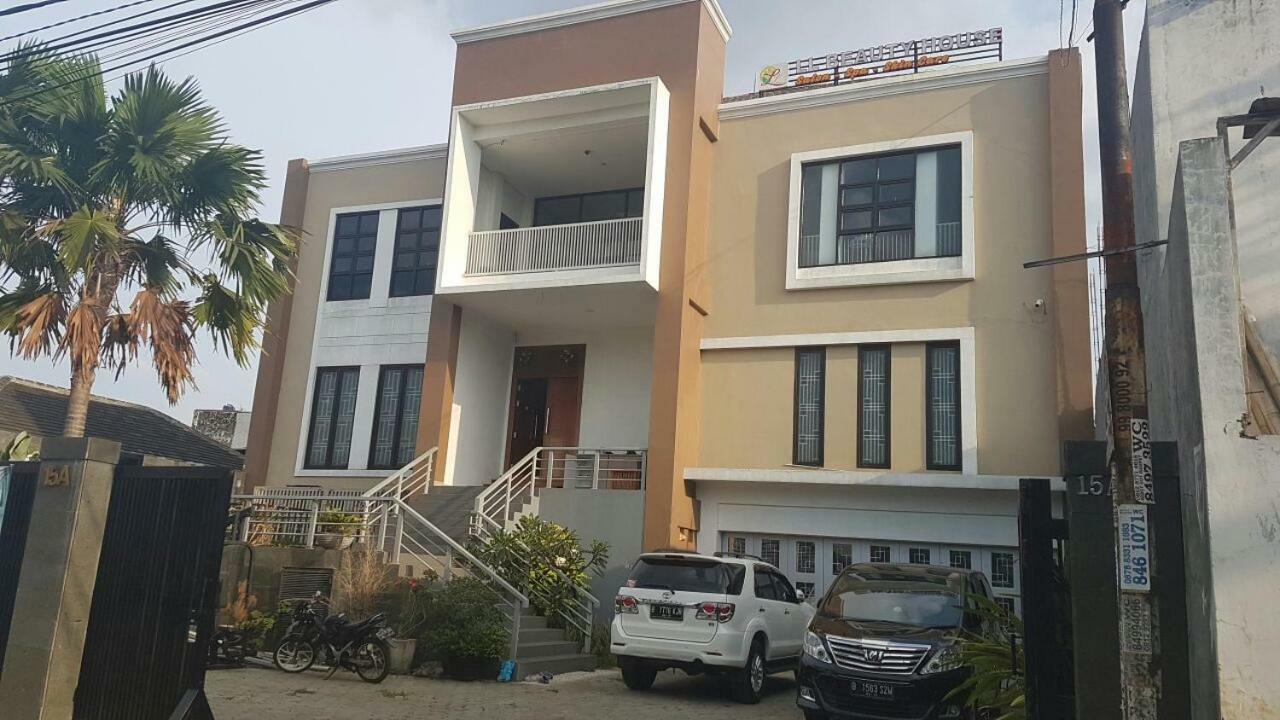 Bintara Jaya Guest house Bekasi Extérieur photo